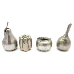 Kirk Stieff 4 piece Pewter Apple Pear Onion Pepper Salt & Pepper Shaker Vintage